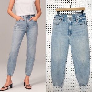 Abercrombie & Fitch | 80’s Mom Jean High Rise Sz. 30 Short